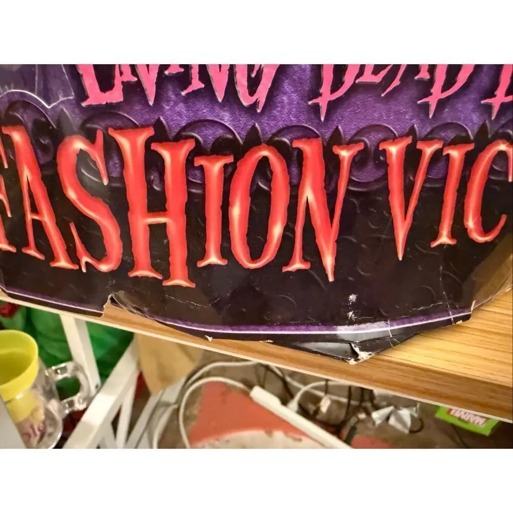 VINTAGE LIVING DEAD DOLLS FASHION VICTIMS 